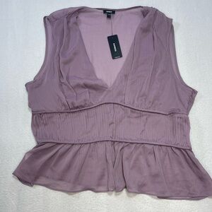 NWT Express Mauve Pink Sleeveless Blouse Large NWT V-Neck Peplum Top